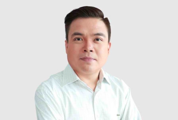 Emil Sumangil Now Anchors Gma News Tvs Qrt